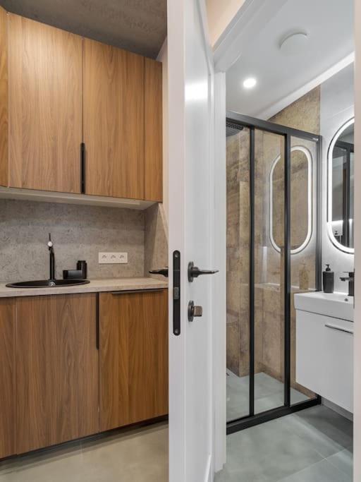 Stylish Loft In Butas *