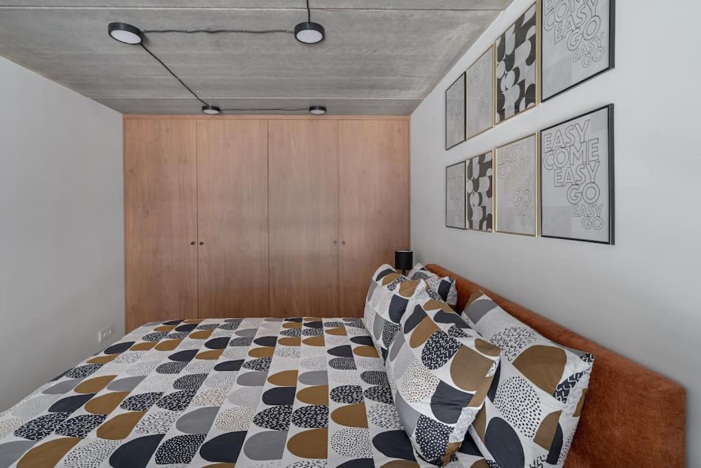 Stylish Loft In Butas