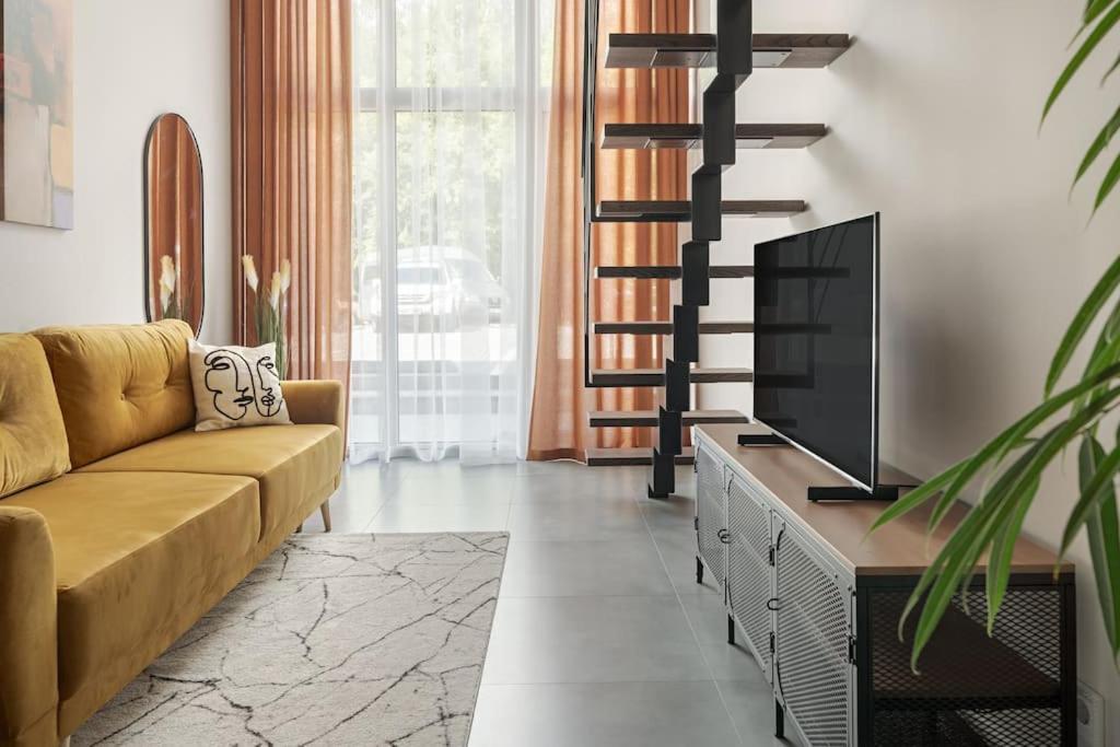 Stylish Loft In *